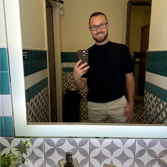 Meet your Posher, Tyler - Picture 2 of 2